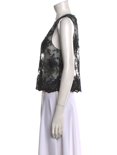 Black Iris Lace Pattern Scoop Neck Crop Top