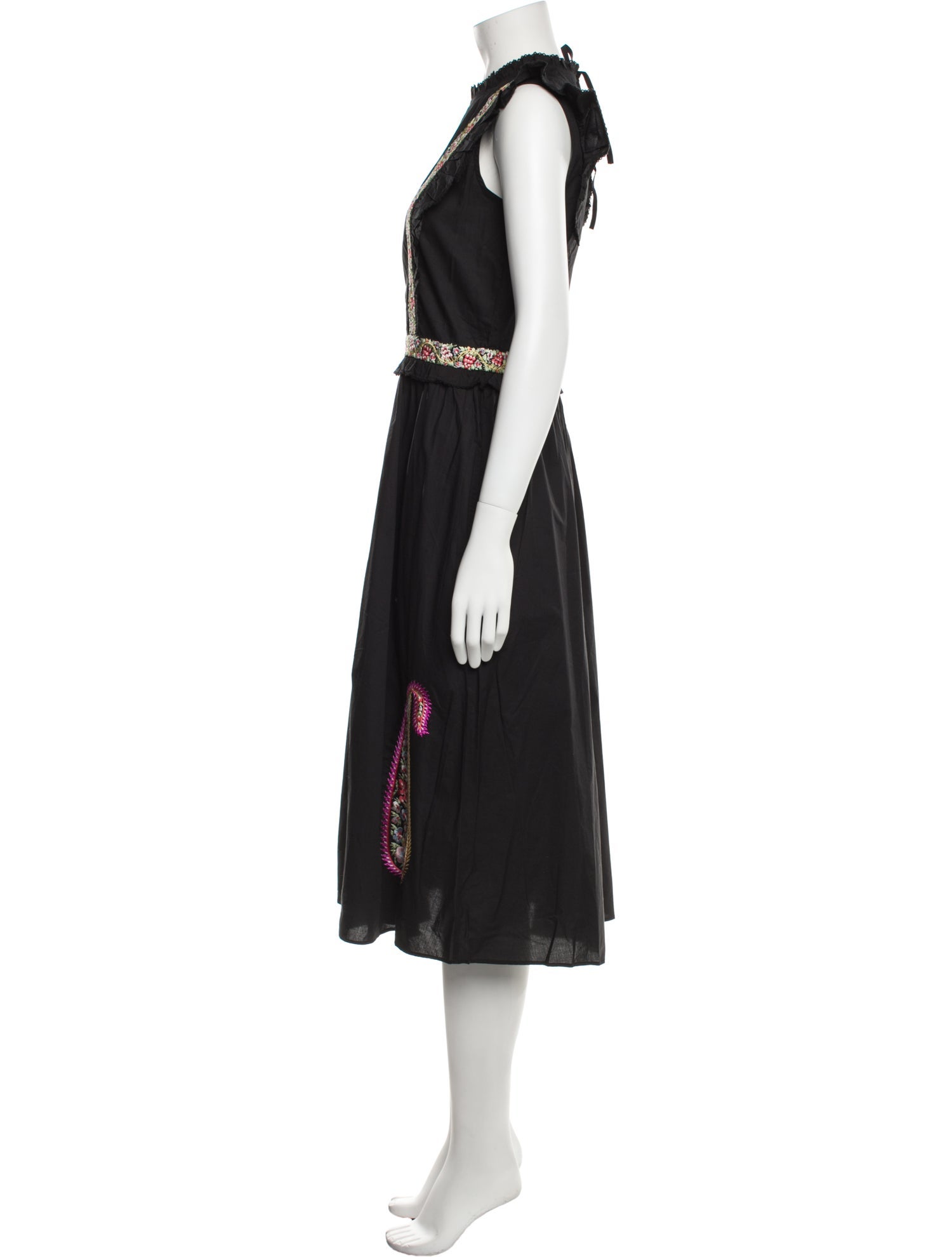 Banjanan Lace Pattern Midi Length Dress