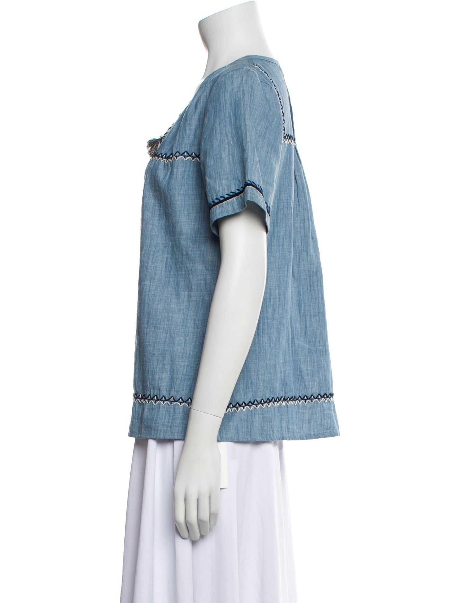 Banjanan V-Neck Short Sleeve Blouse