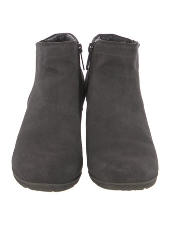 blondo Suede Chelsea Boots