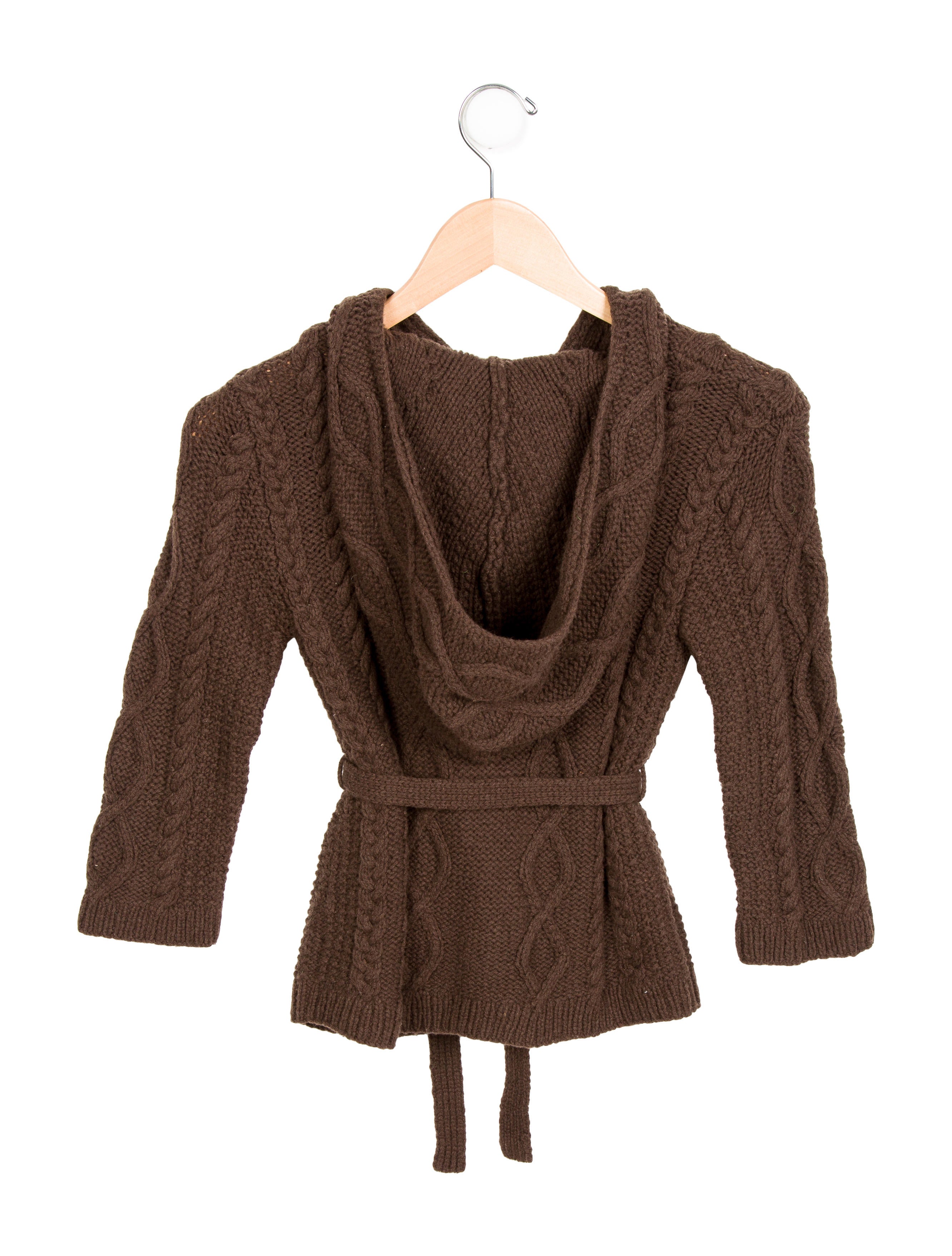 Zappos Footer Stay cozy in stylish women's sweaters. Expand your wardrobe with women's sweaters for any occasion. Choose from a wide variety of colors, patterns and quality materials. Whether you're just going for a walk around the neighborhood or you're headed to office for the day, Sears has cold weather tops that can keep you warm and looking great.
