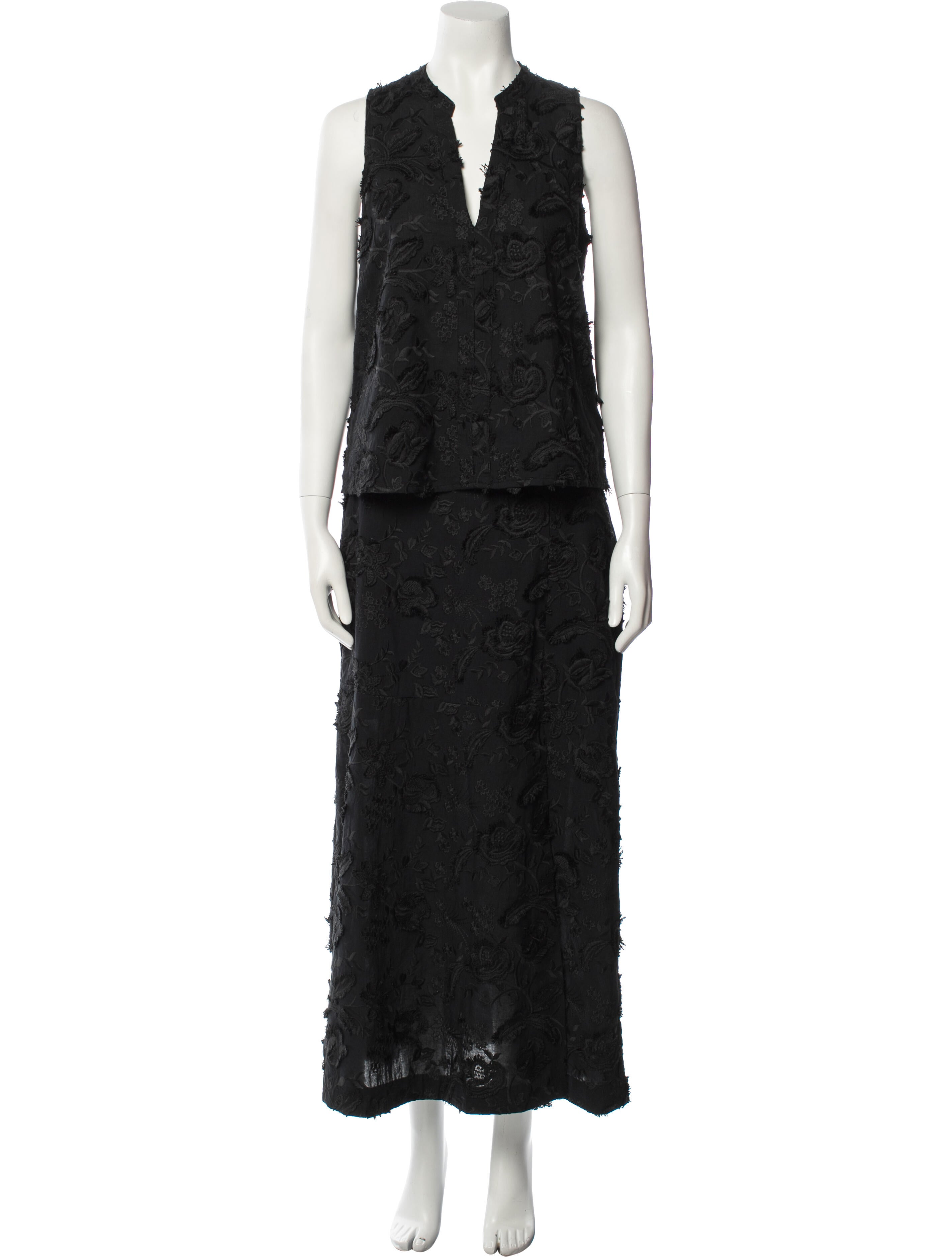 Brochu Walker Skirt Set