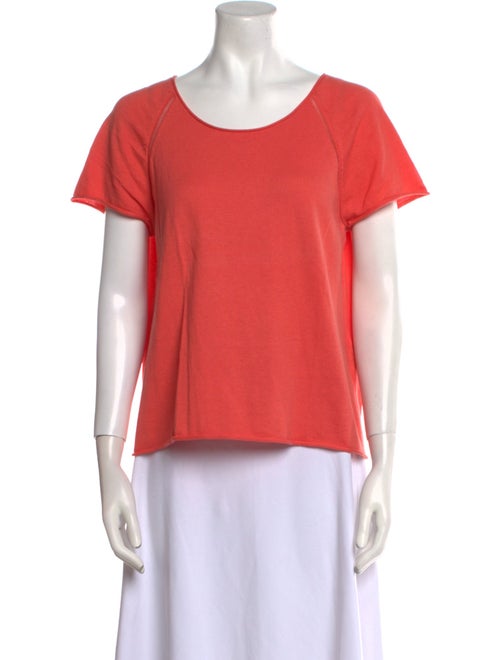 Berenice LaPlume Scoop Neck T-Shirt