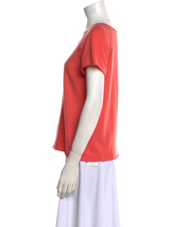 Berenice LaPlume Scoop Neck T-Shirt