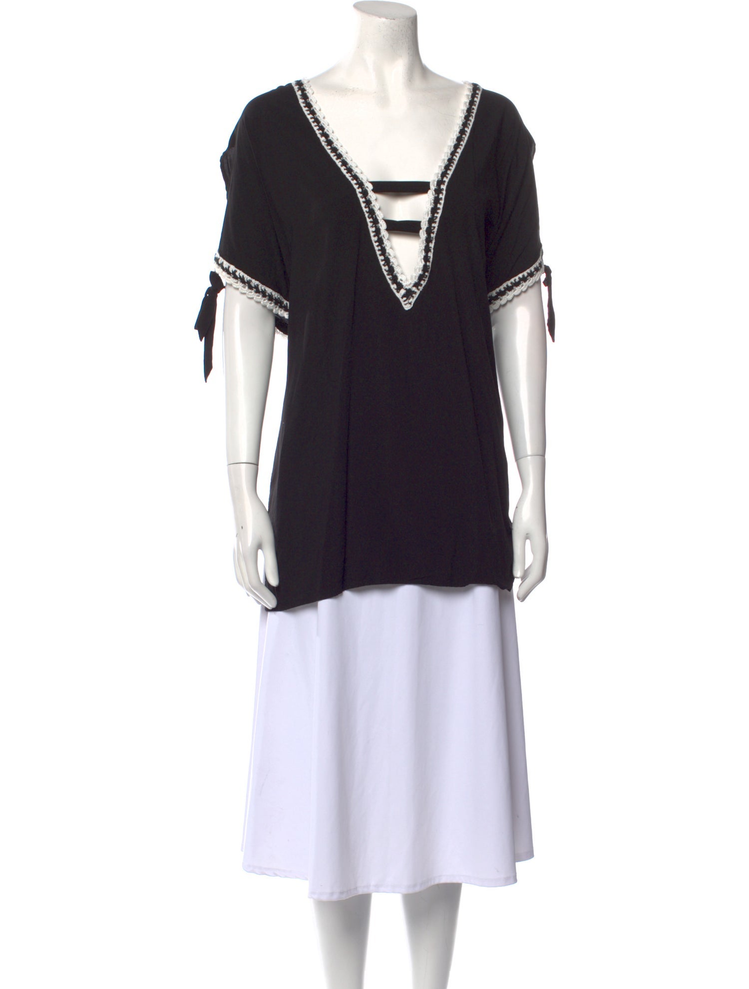 Becca by Rebecca Virtue Plunge Neckline Short Sleeve Tunic