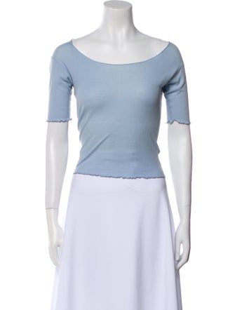 Baserange Off-The-Shoulder Short Sleeve Crop Top