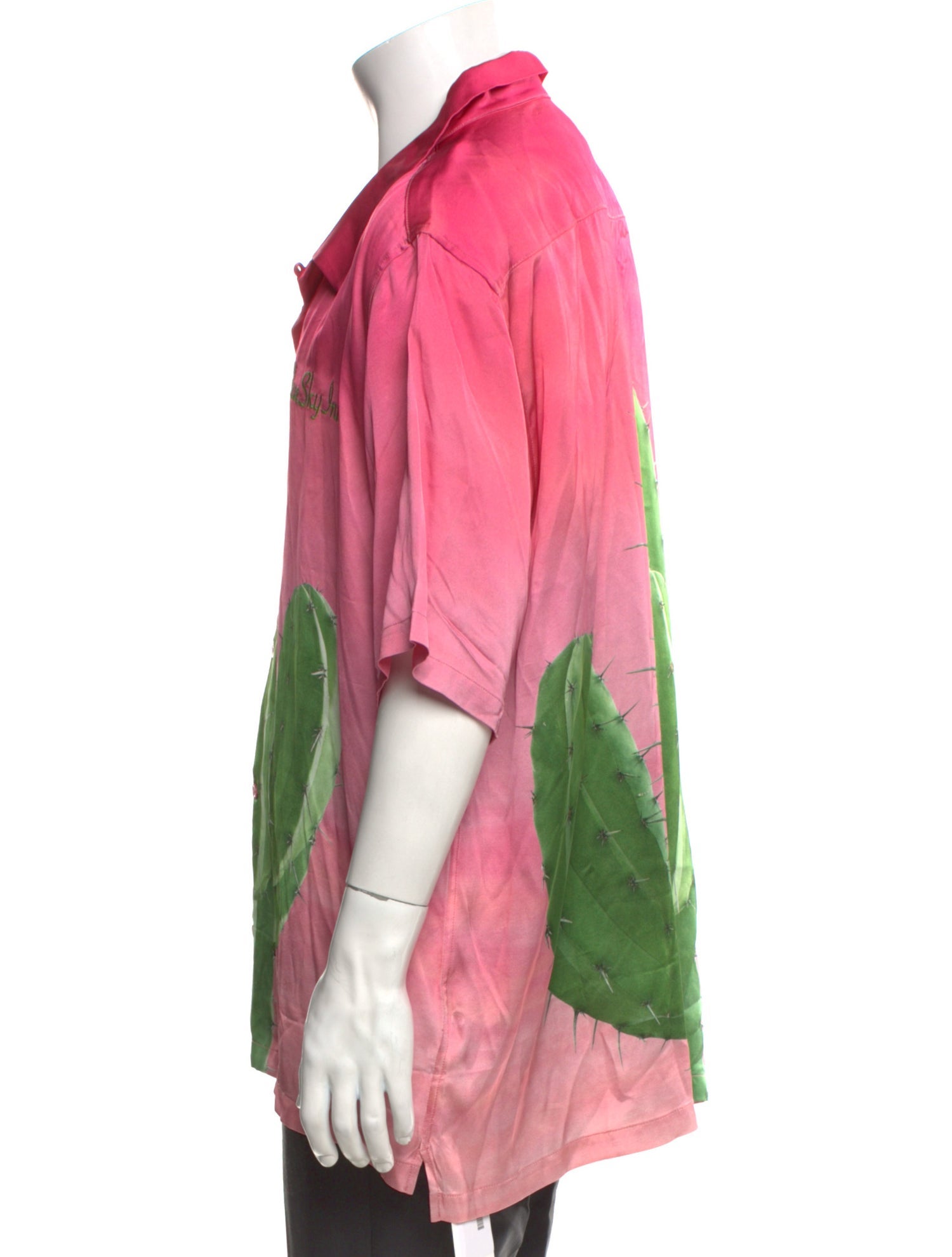 Blue Sky Inn Graphic Print Short Sleeve Shirt w/ Tags