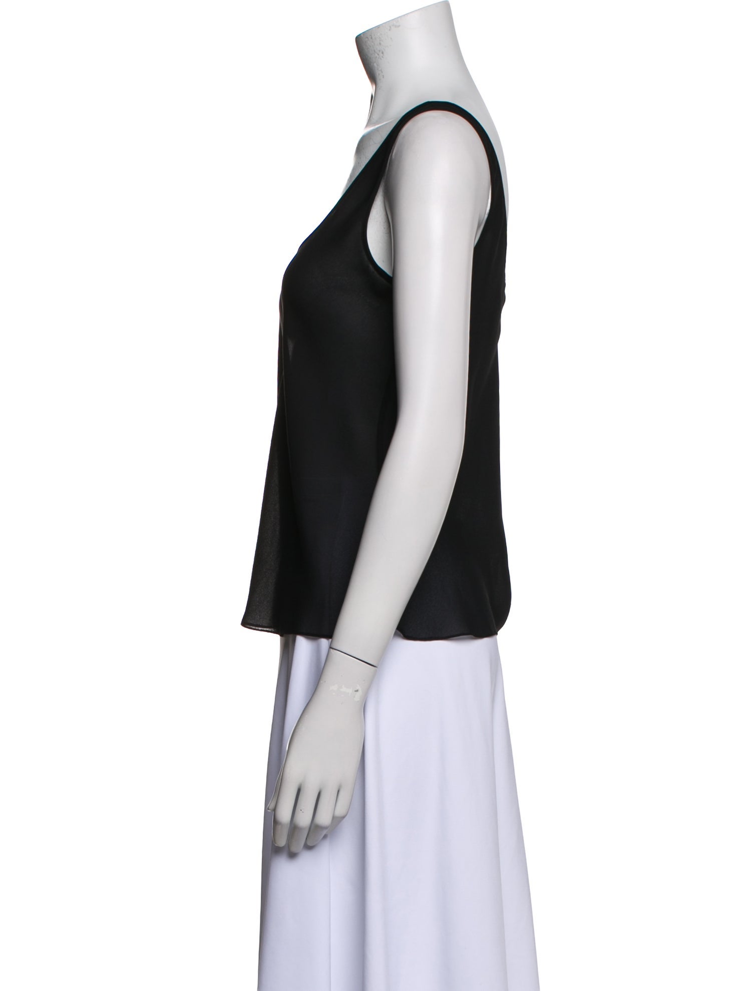 Basix Scoop Neck Sleeveless Top