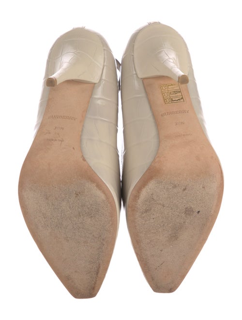 Burberry London Leather Pumps