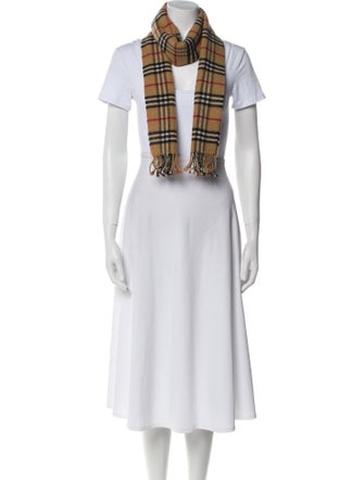 Burberry London Lambswool Nova Check Pattern Scarf