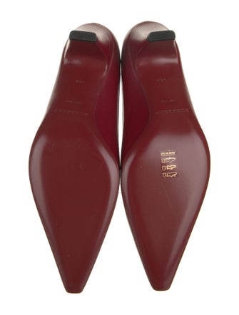 Burberry London Leather Chain-Link Accents D'Orsay Pumps