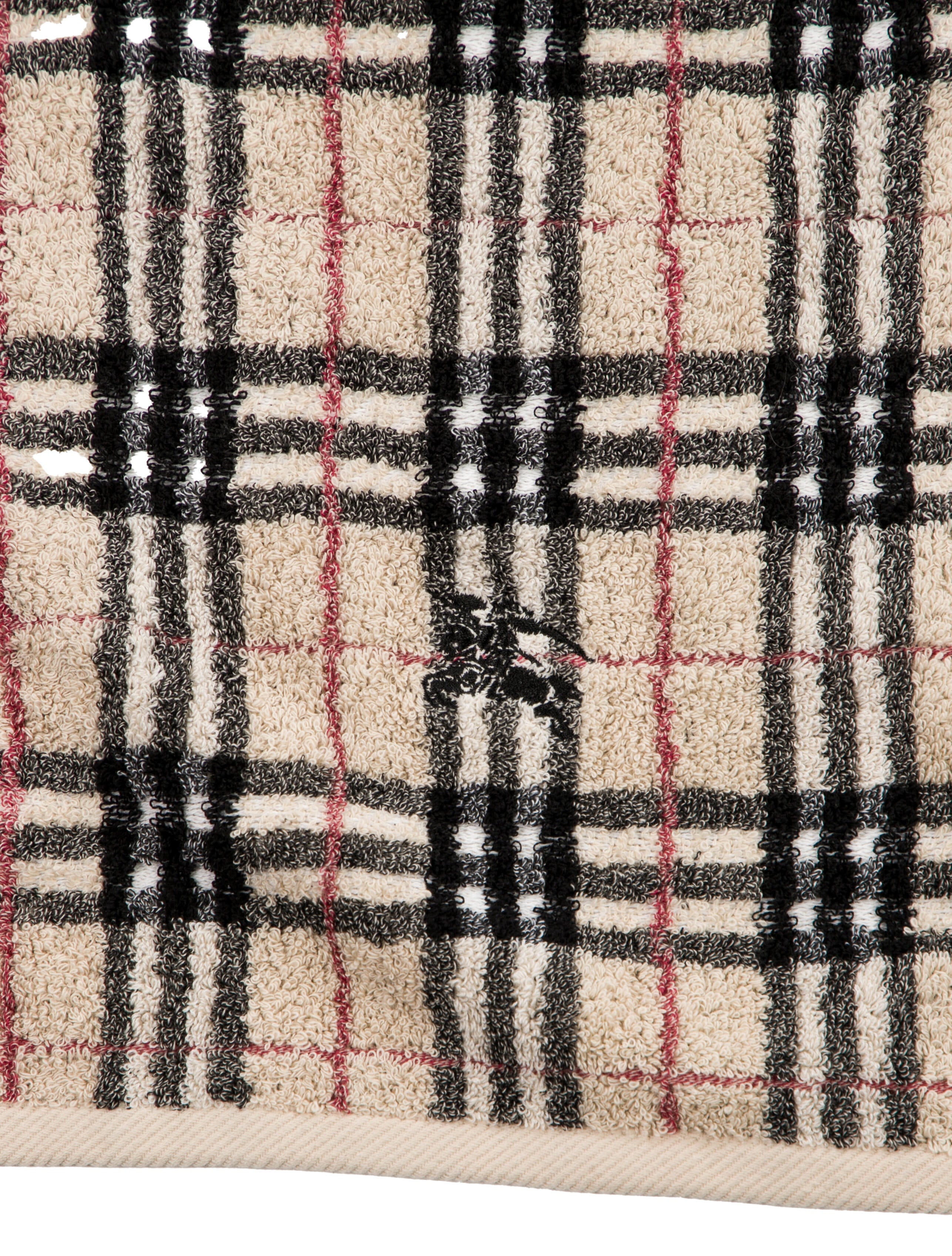 Burberry London Nova Check Towel