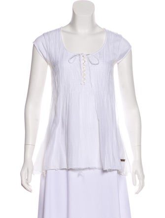 Burberry London Sleeveless Pleated Top