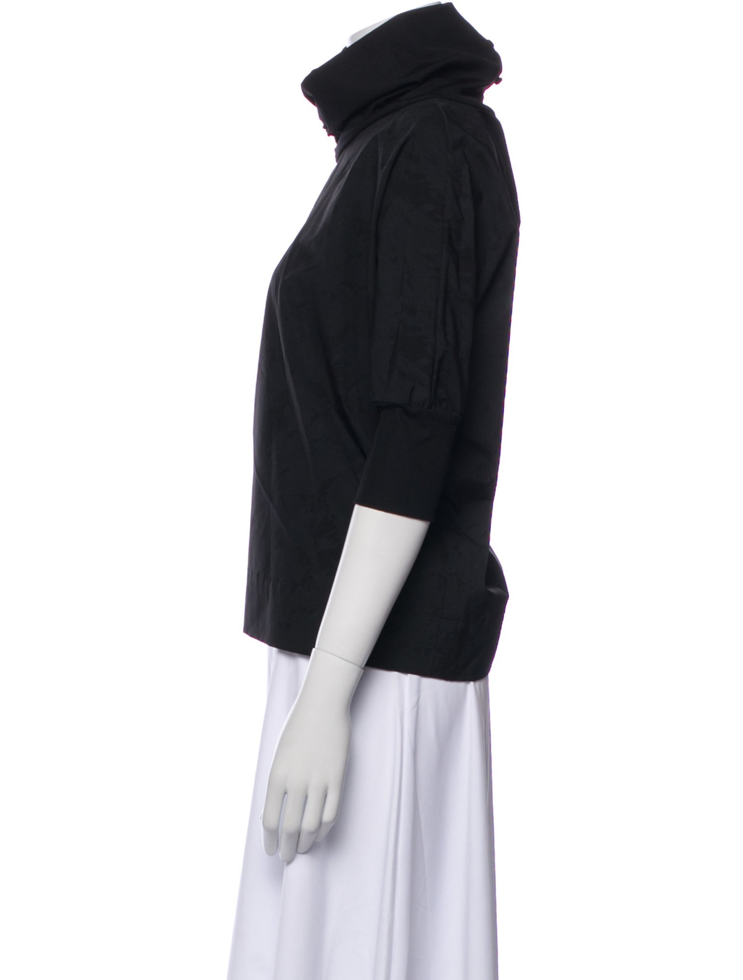 Buru Turtleneck Three-Quarter Sleeve Top