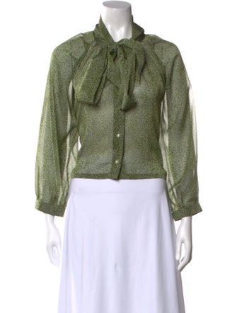 Buru Mock Neck Three-Quarter Sleeve Crop Top