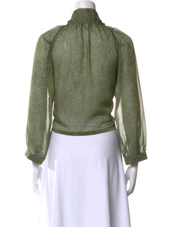 Buru Mock Neck Three-Quarter Sleeve Crop Top