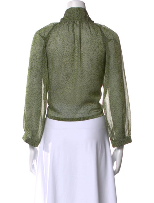 Buru Mock Neck Three-Quarter Sleeve Crop Top