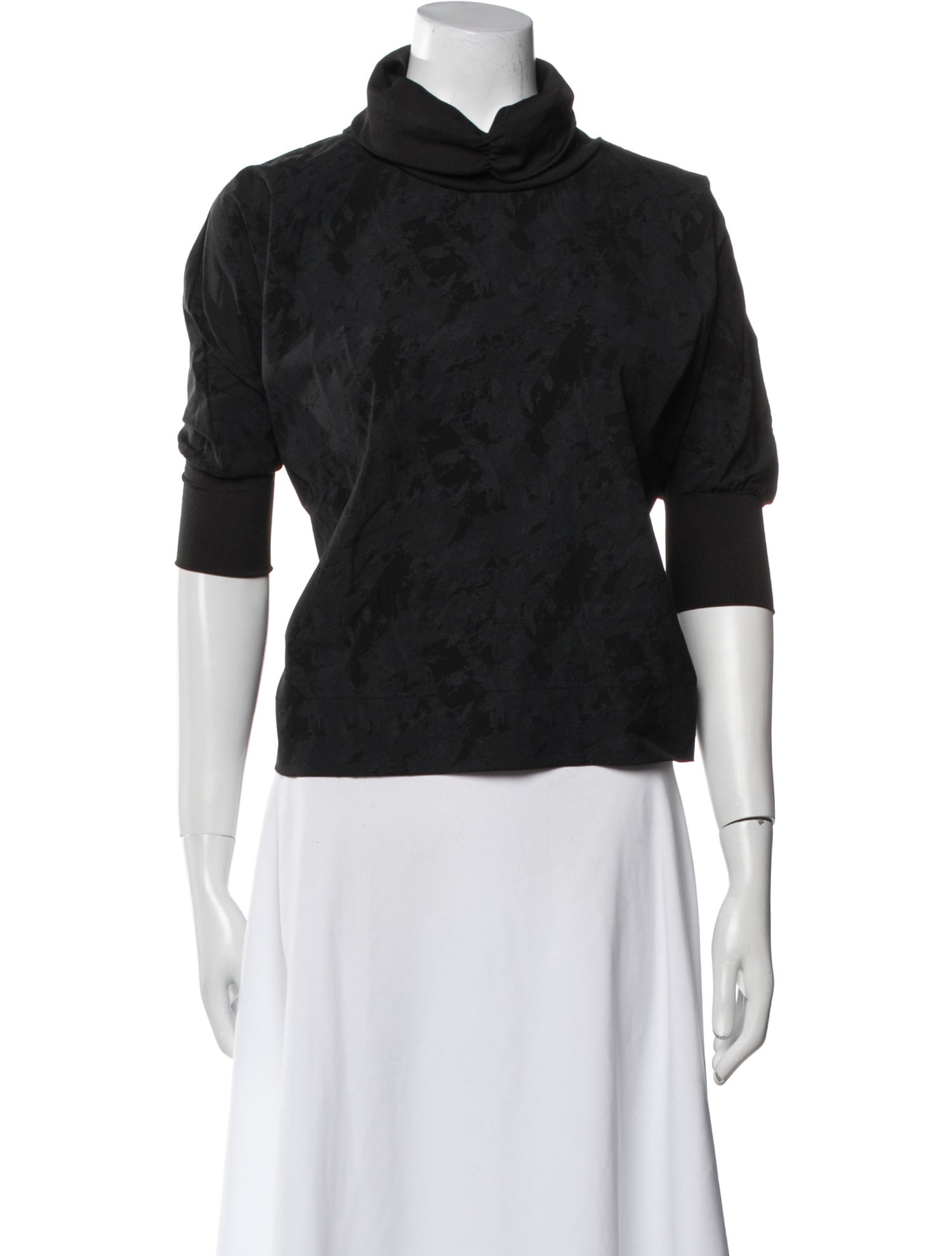 Buru Turtleneck Three-Quarter Sleeve Top