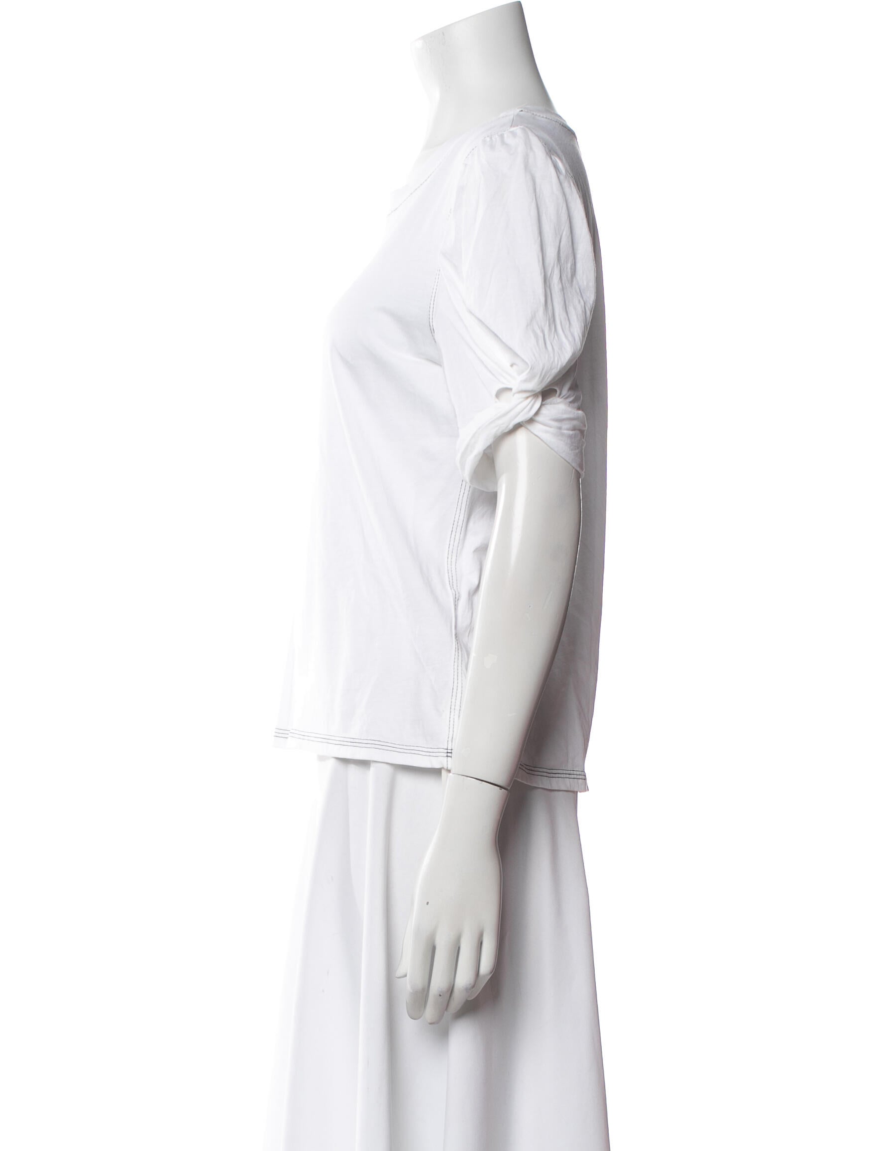 Buru Scoop Neck Short Sleeve T-Shirt