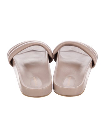 Beatrice Valenzuela Leather Slides