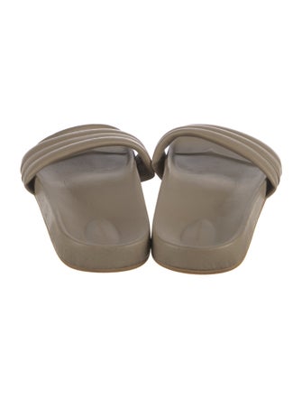 Beatrice Valenzuela Leather Slides