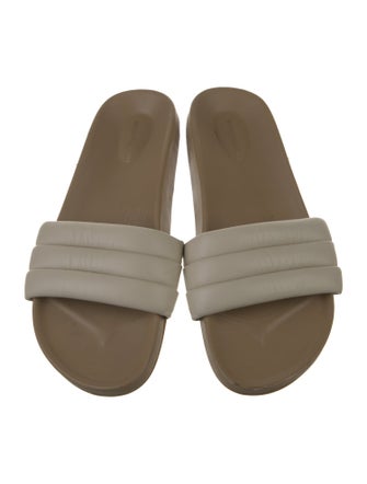 Beatrice Valenzuela Leather Slides
