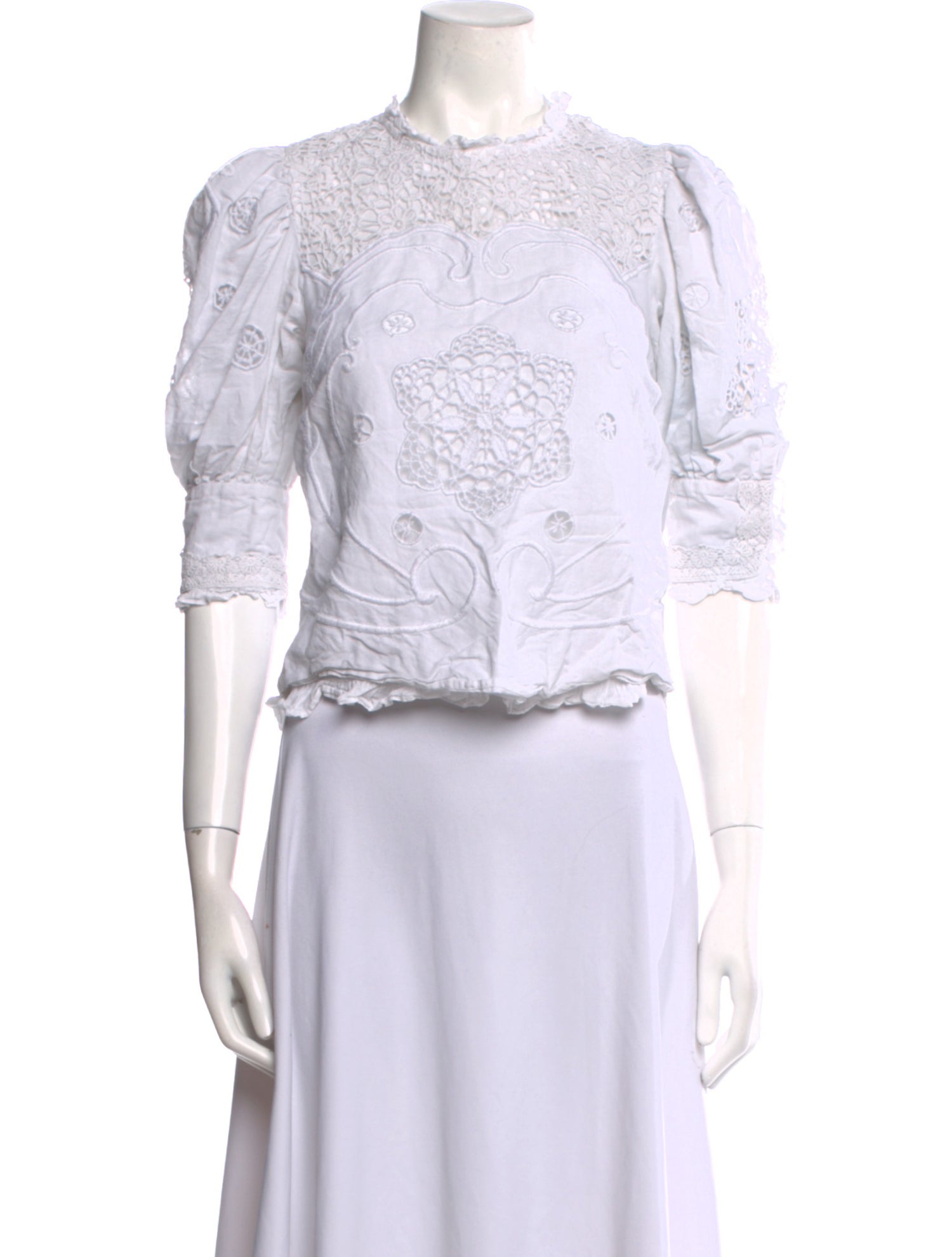 byTiMo Linen Lace Pattern Crop Top