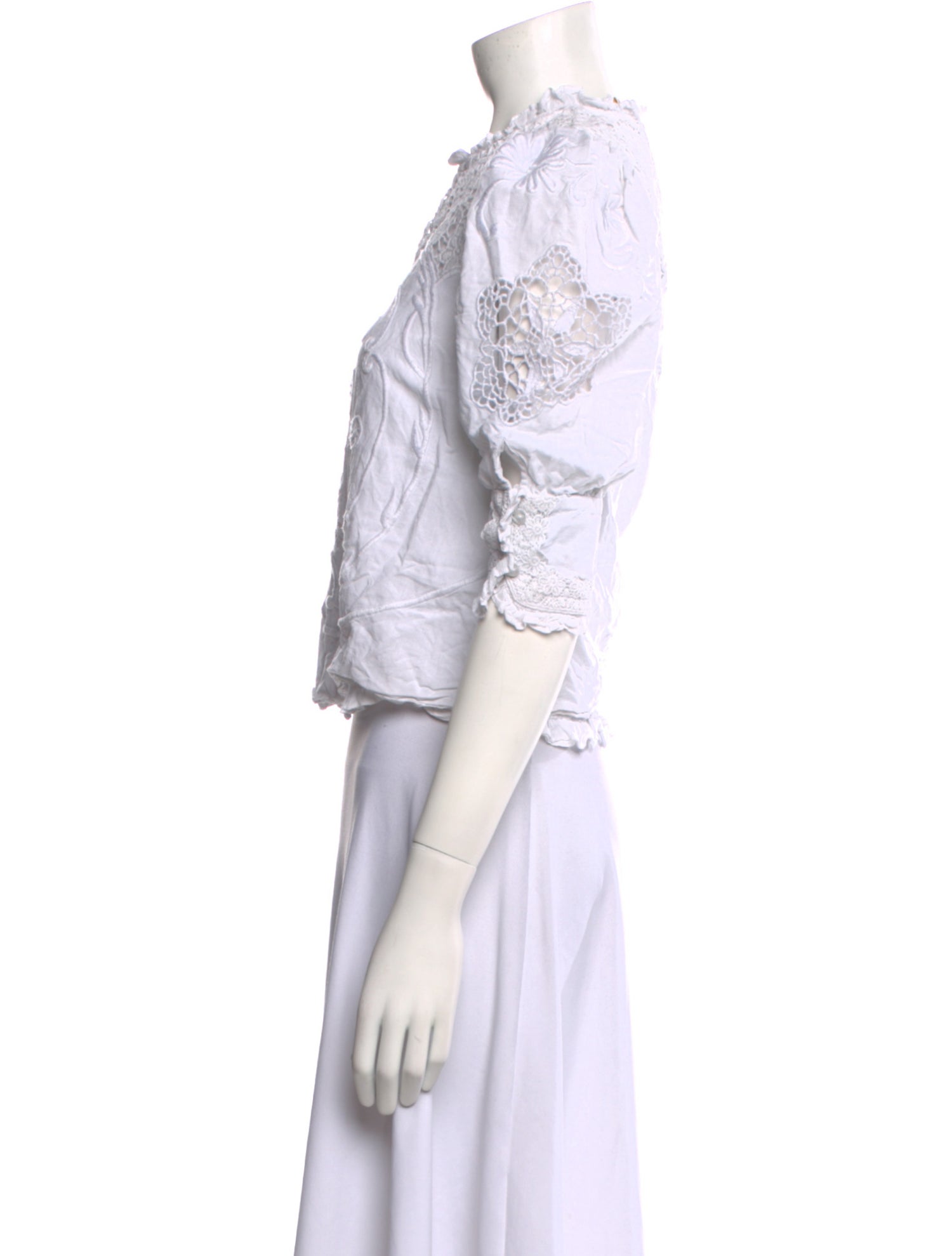 byTiMo Linen Lace Pattern Crop Top