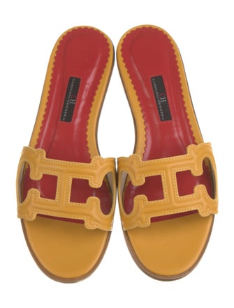 CH Carolina Herrera Leather Cutout Accent Slides