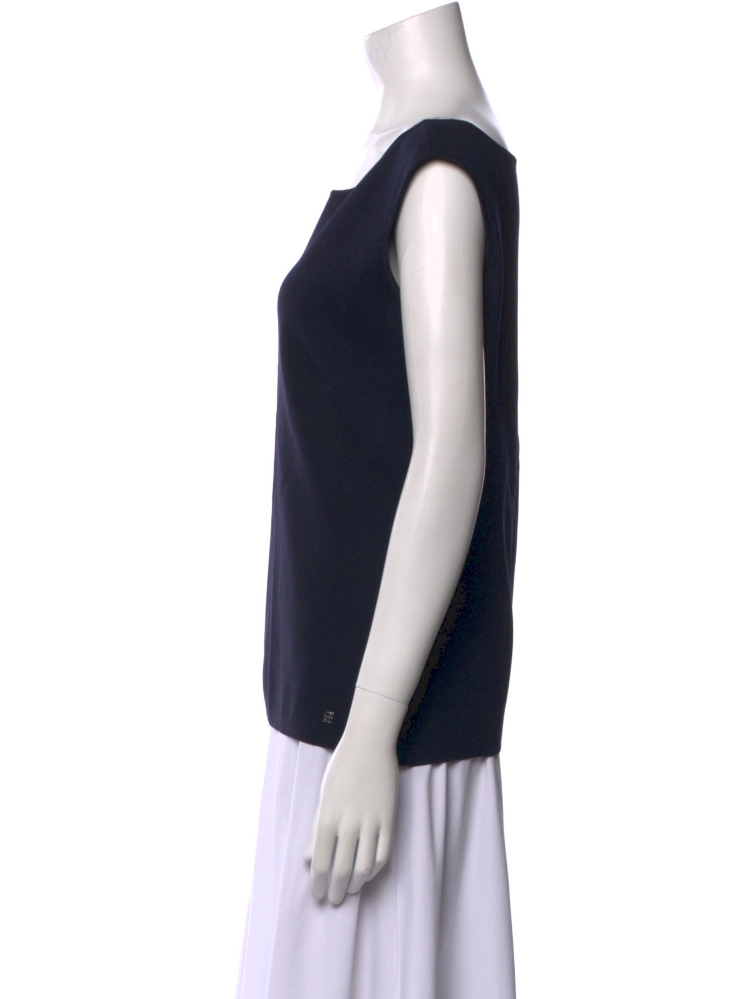 CH Carolina Herrera Scoop Neck Sleeveless Top