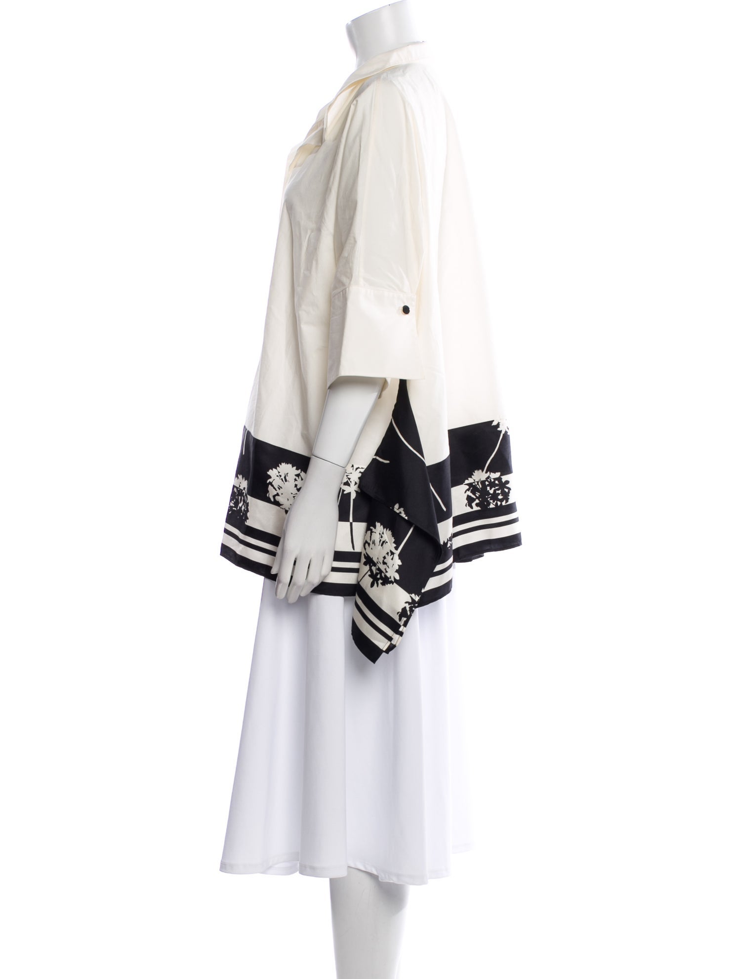 CH Carolina Herrera Printed V-Neck Tunic