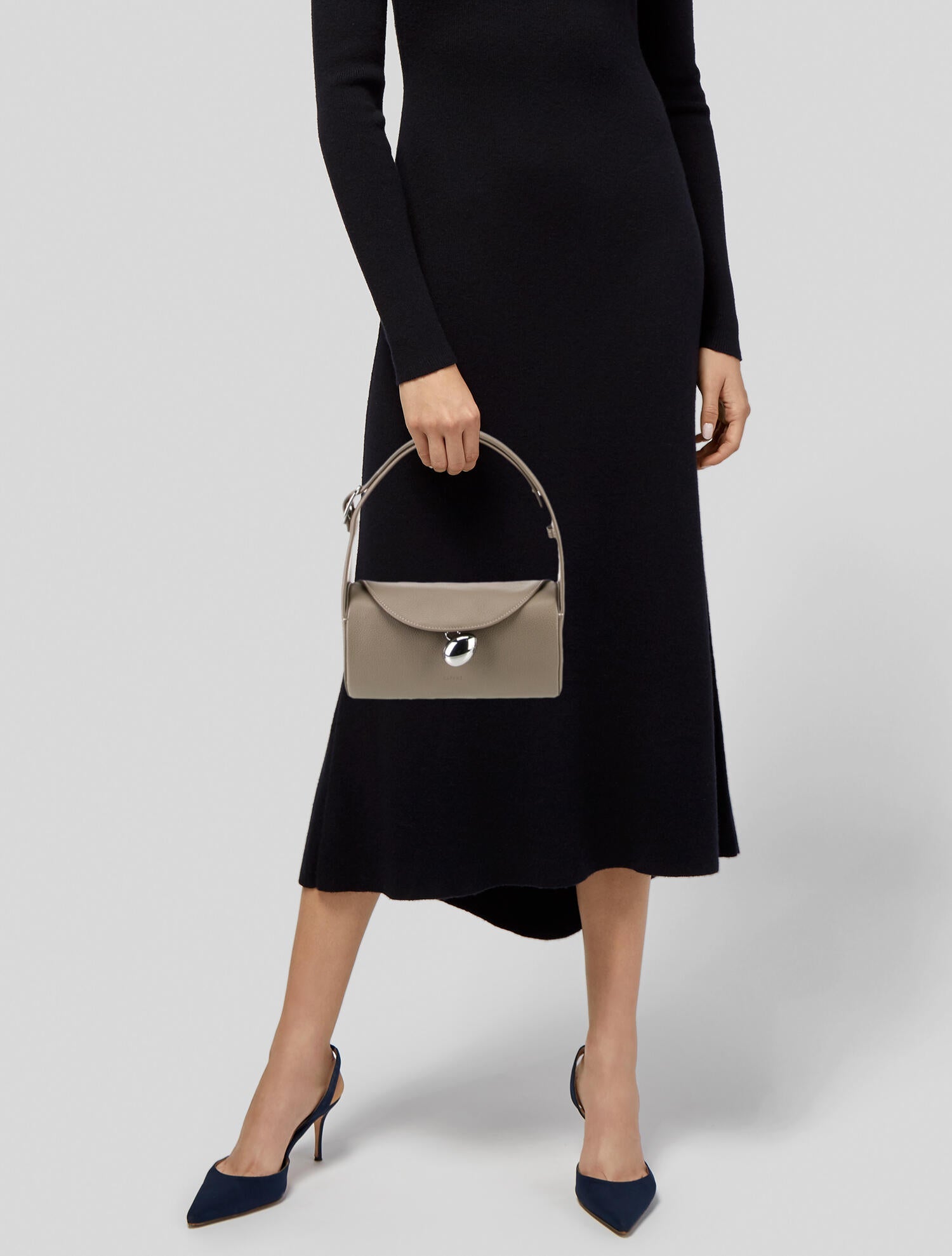 Cafuné Leather Shoulder Bag