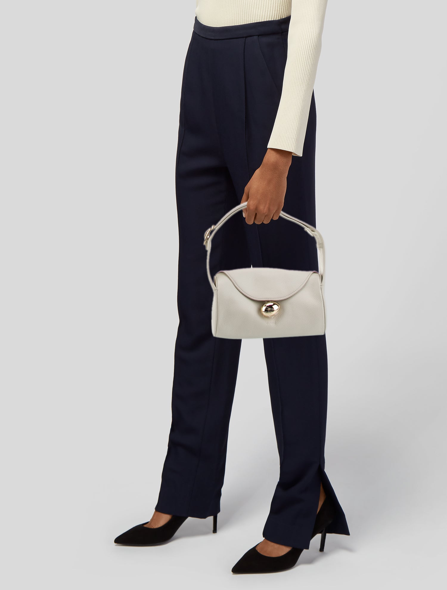 Cafuné Leather Top Handle Bag