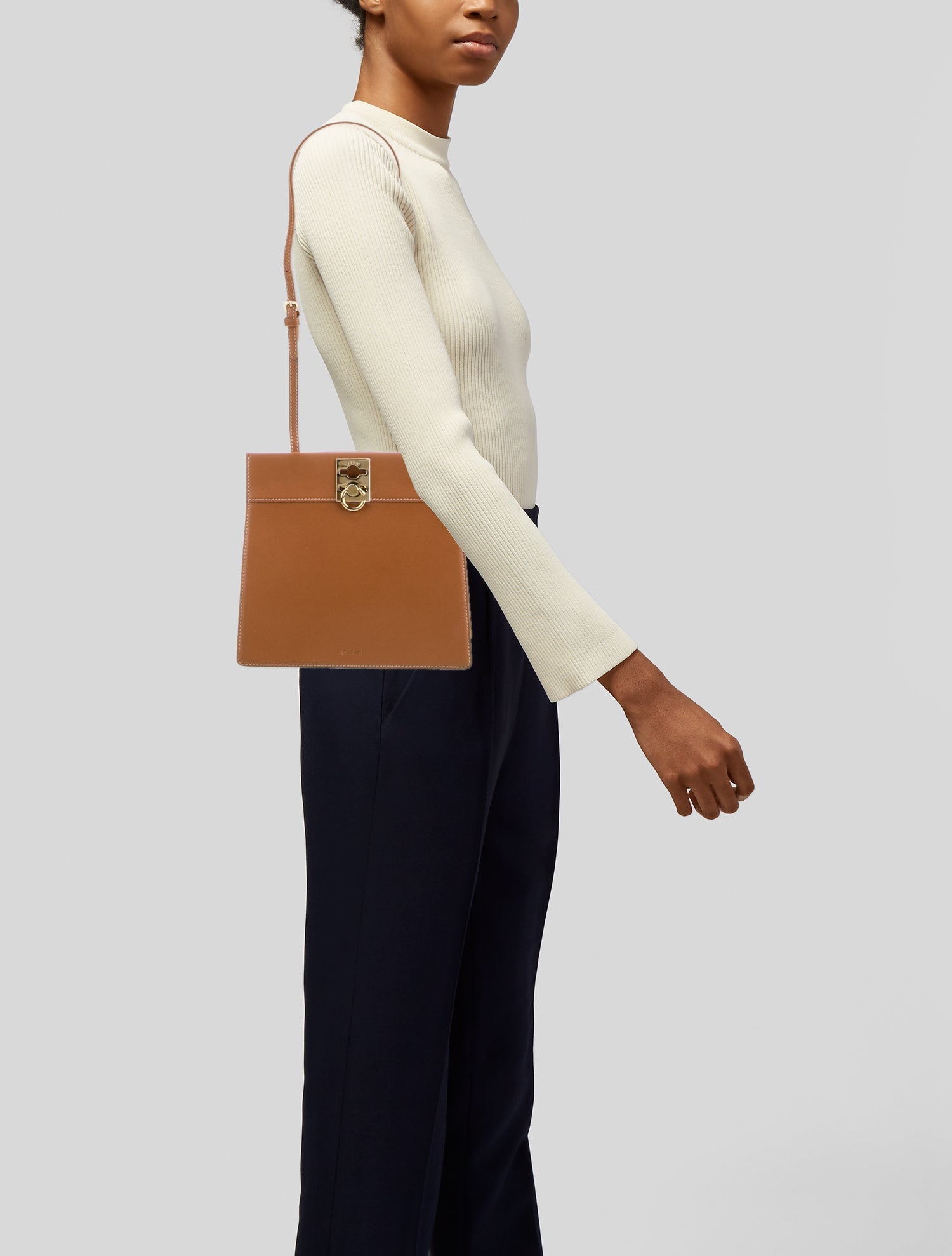 Cafuné Leather Shoulder Bag
