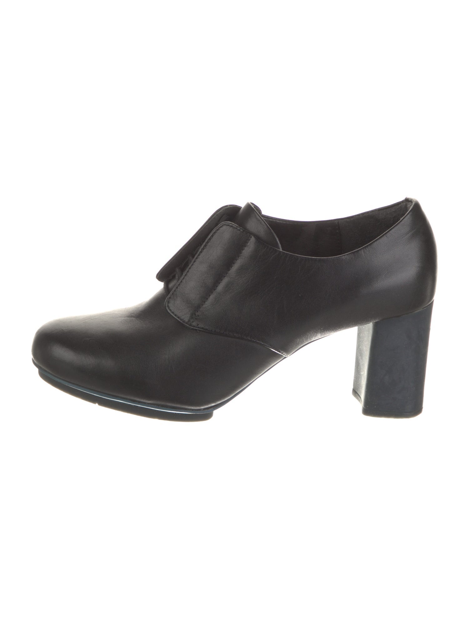 Camper Leather Pumps