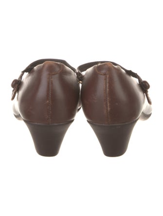 Camper Leather Pumps