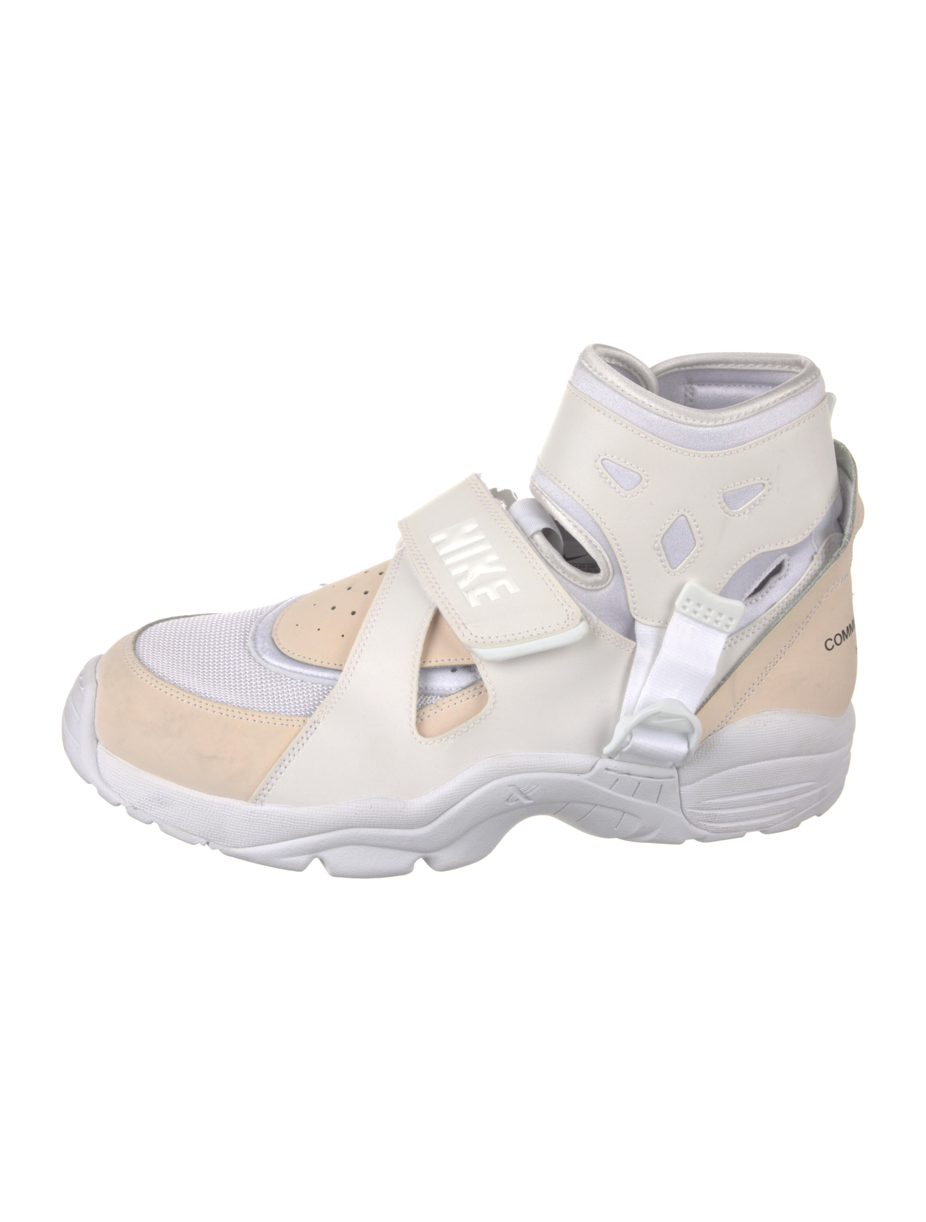 comme des garcons nike air carnivore