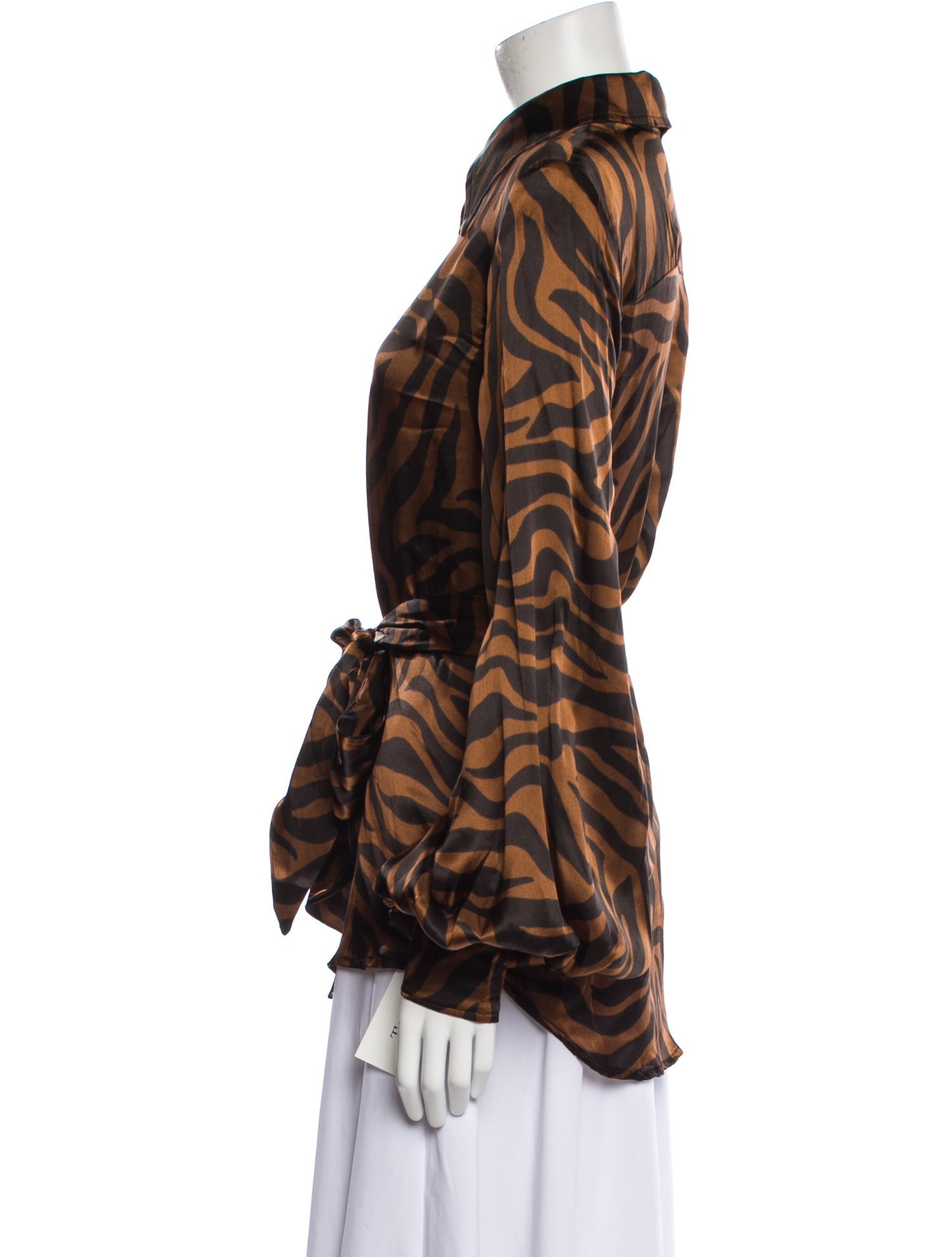 COÛT DE LA LIBERTÉ Animal Print Long Sleeve Button-Up Top