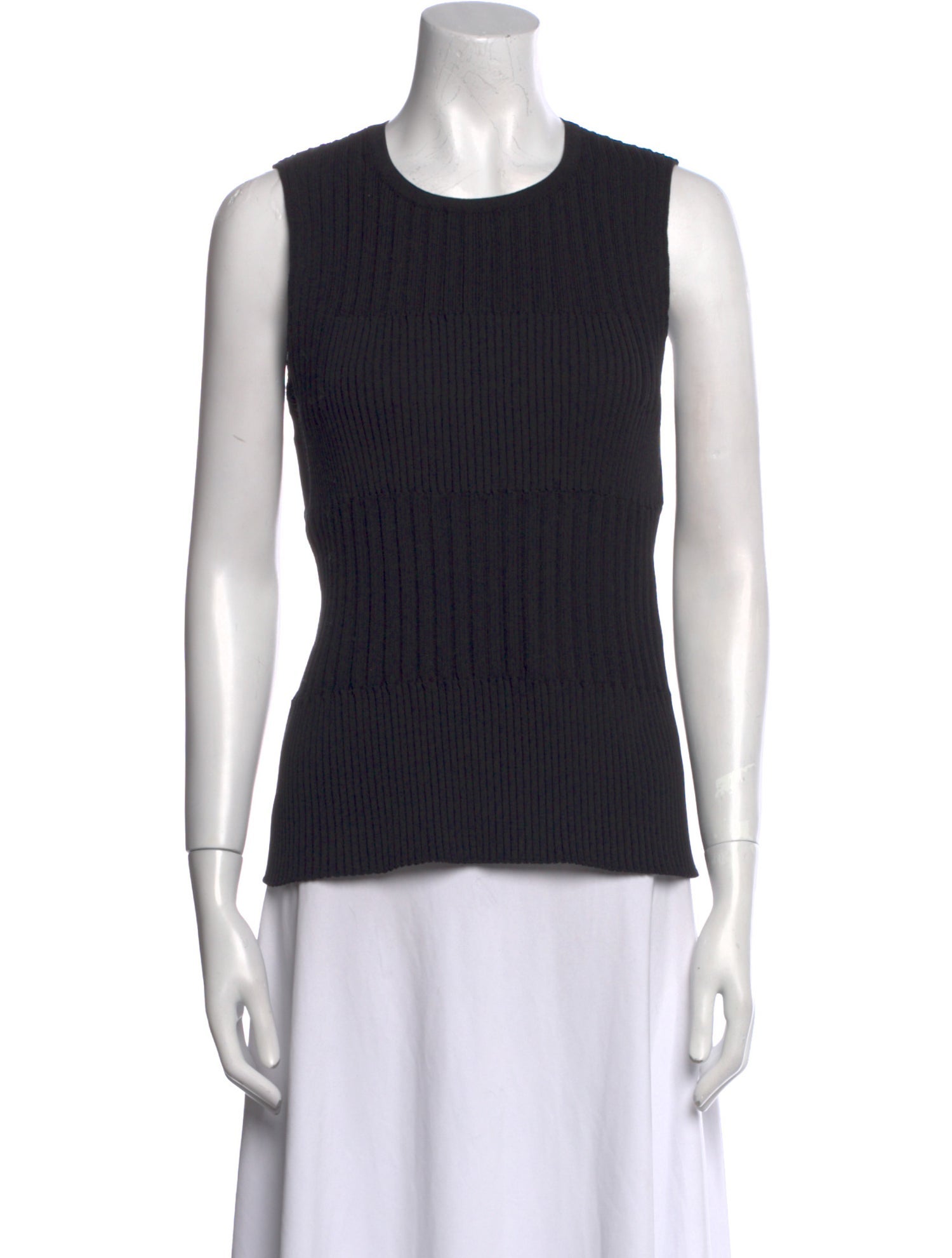 CFCL Crew Neck Sleeveless Top