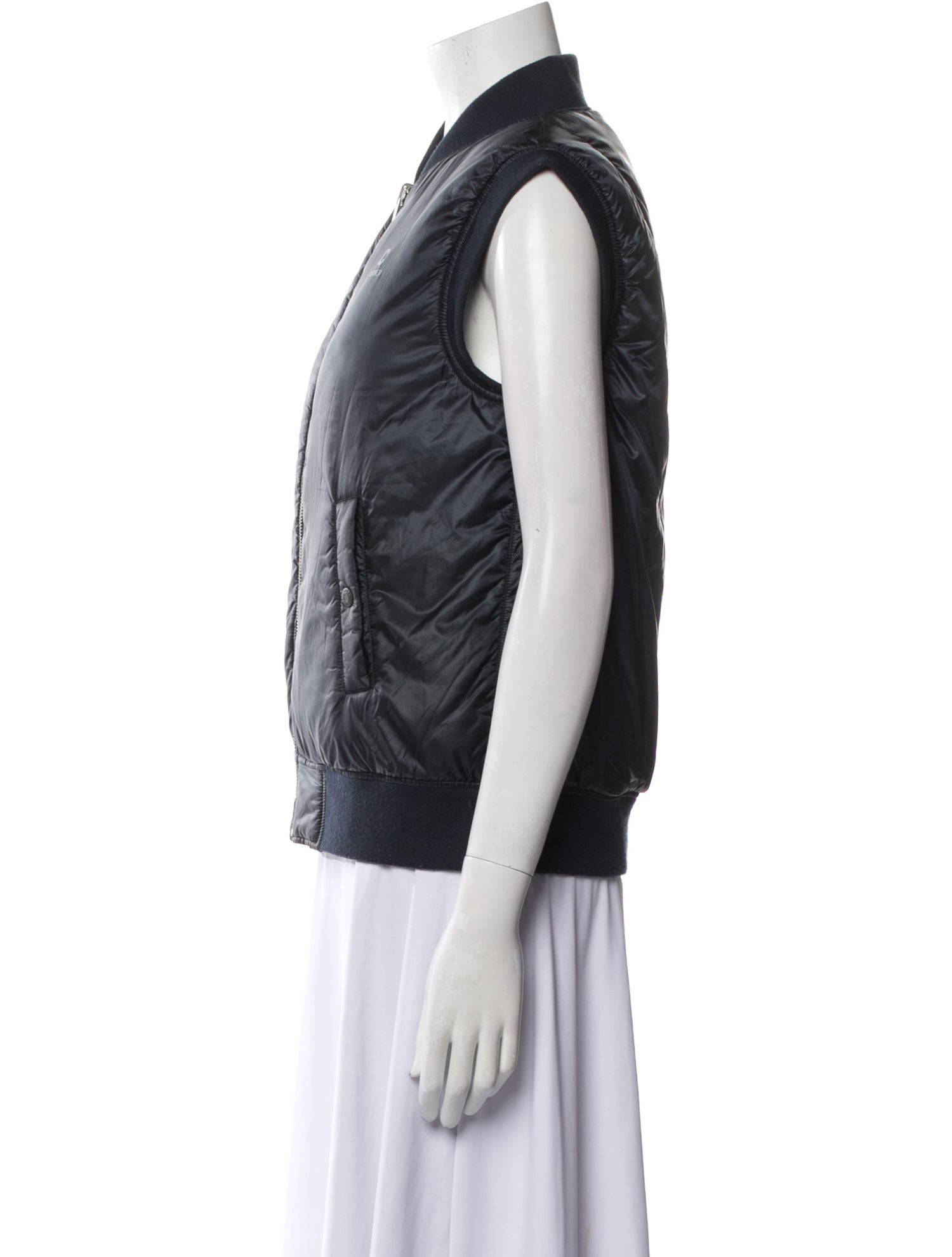 Closed Nylon Vest