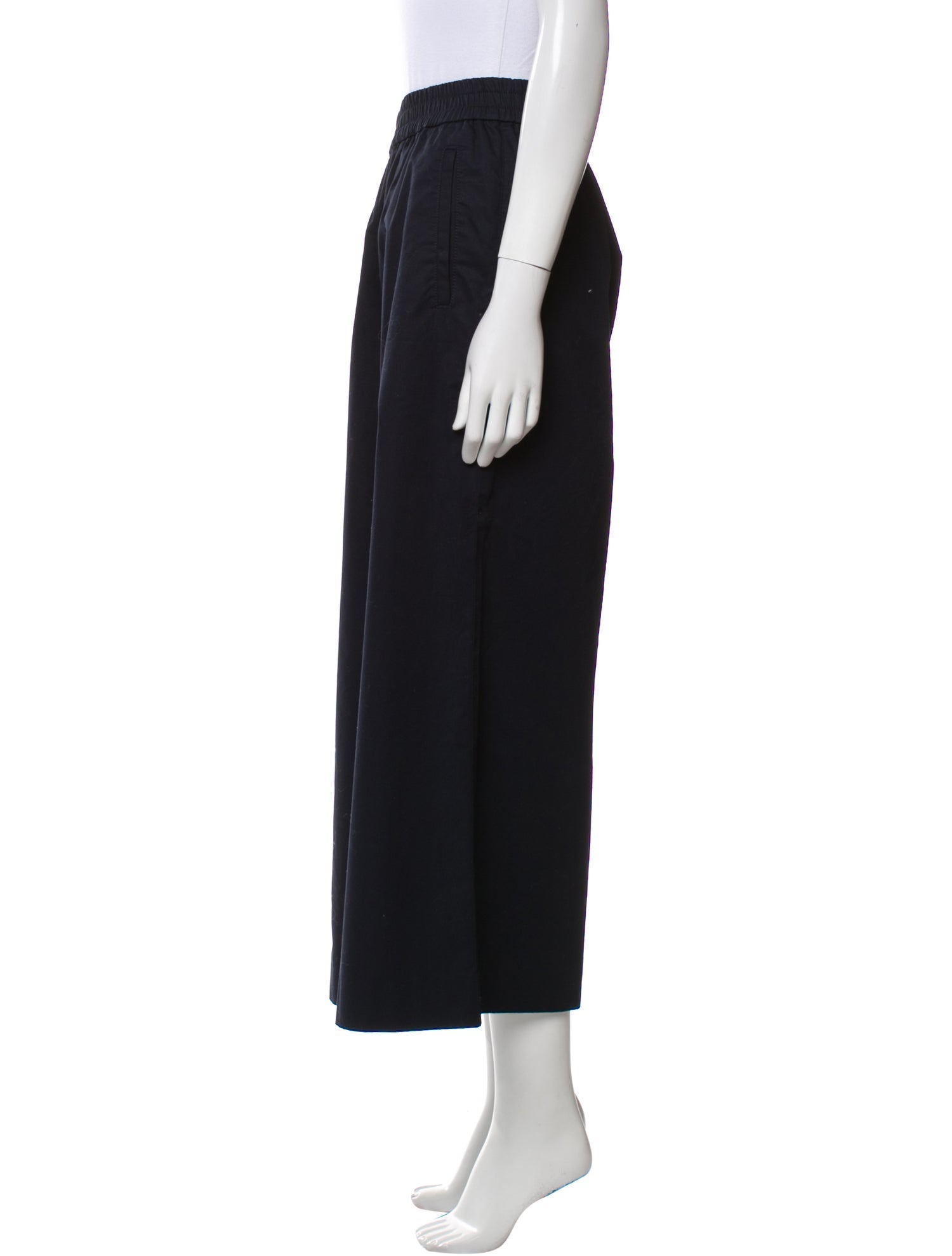 Closed Wide Leg Pants