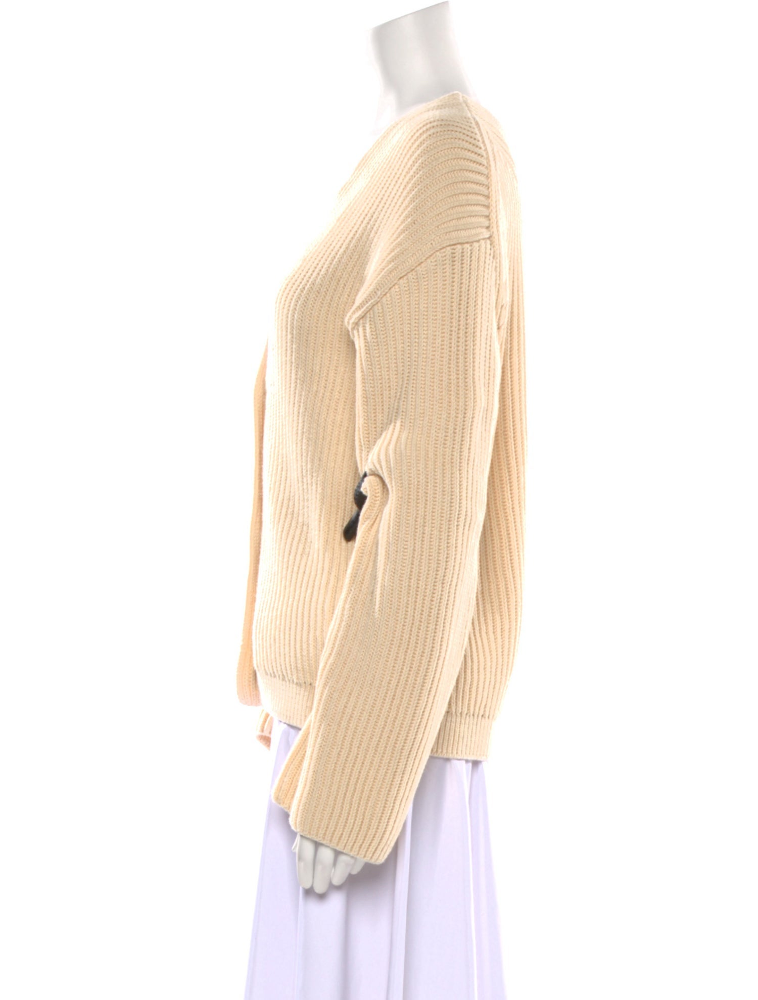 Closed V-Neck Sweater