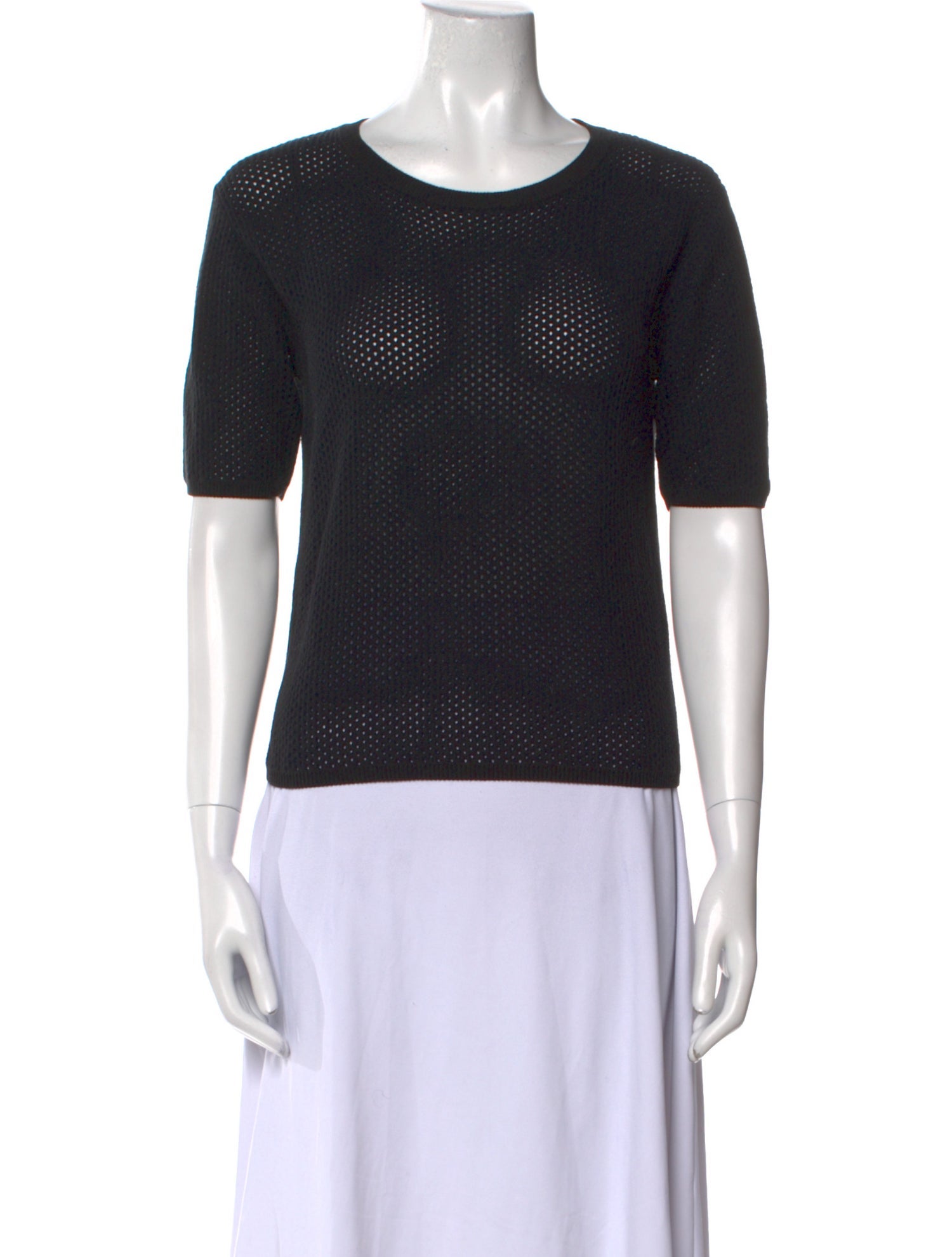 Closed Crew Neck Short Sleeve T-Shirt