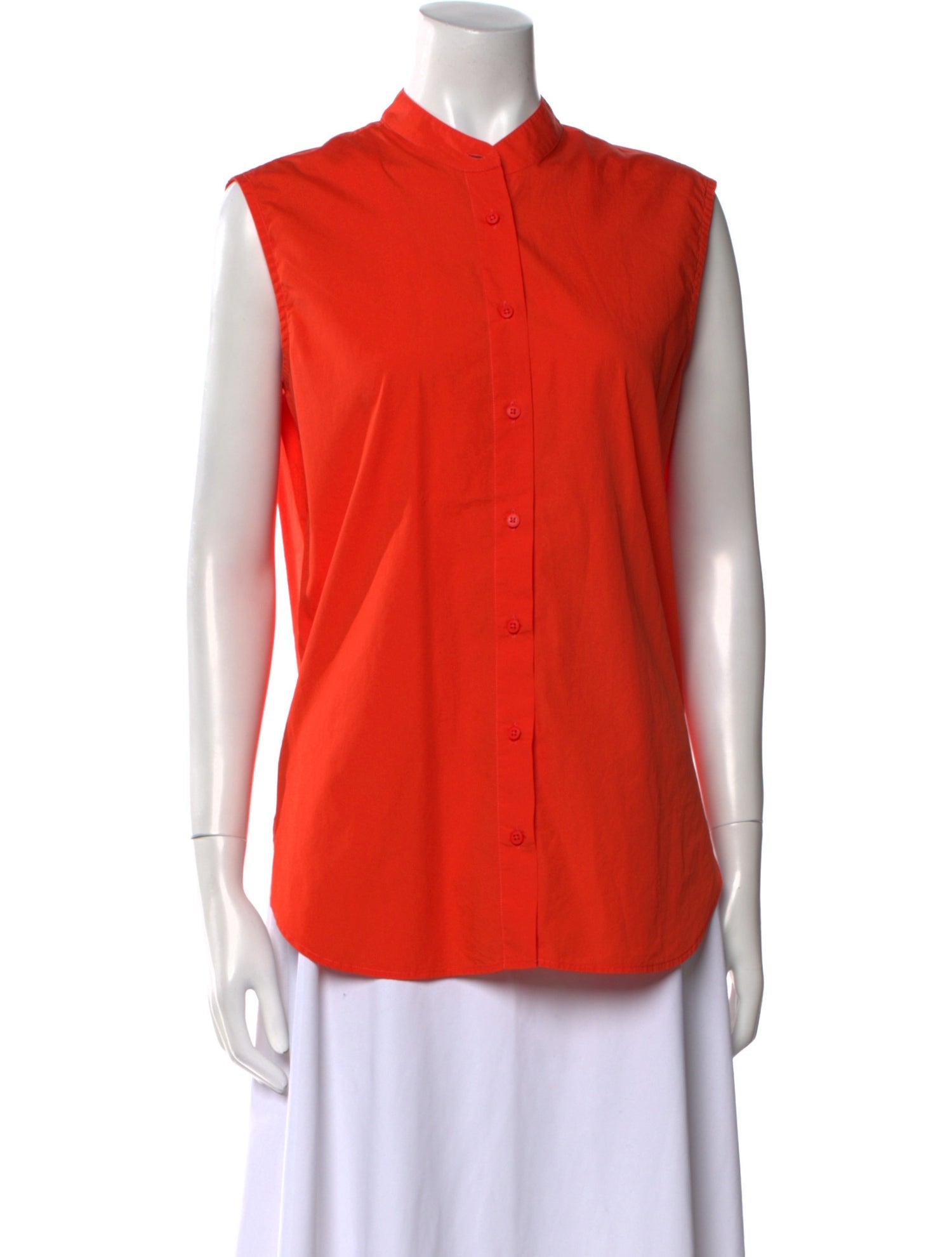 Closed Sleeveless Button-Up Top