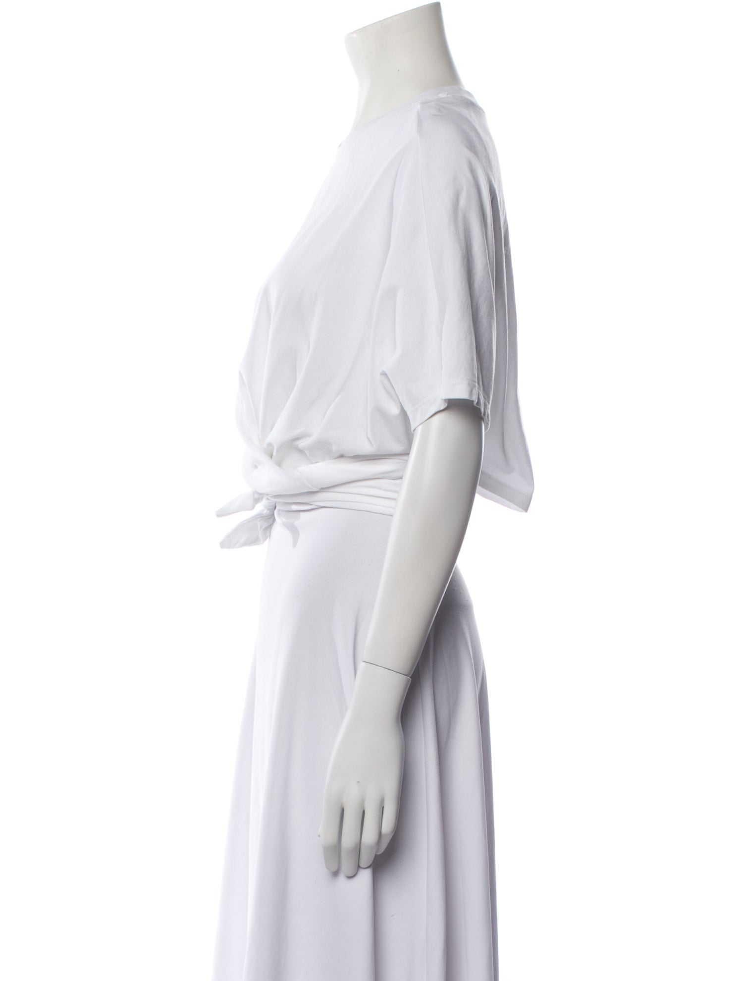 Closed Crew Neck Short Sleeve Crop Top