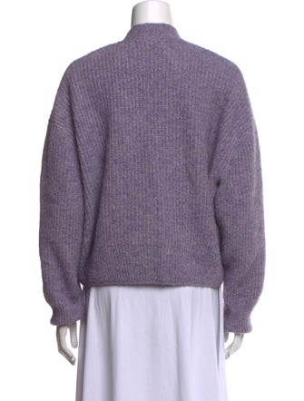 Closed V-Neck Sweater