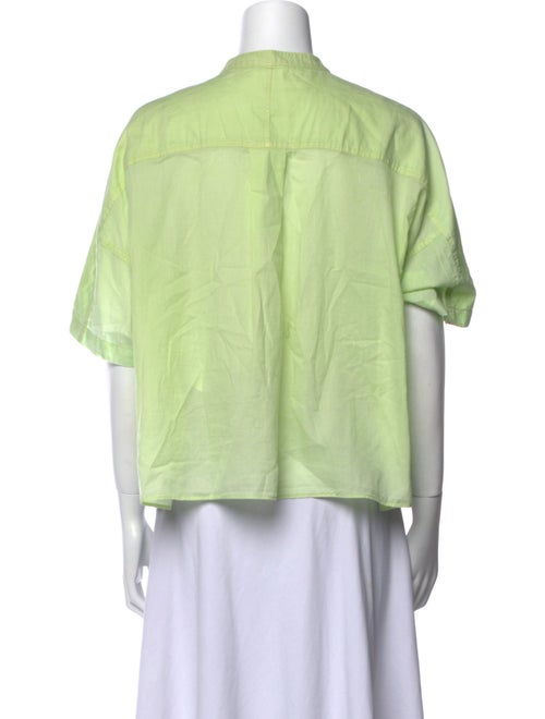 Closed Crew Neck Short Sleeve Button-Up Top