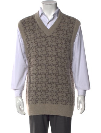 Closed V-Neck Sleeveless Sweater Vest