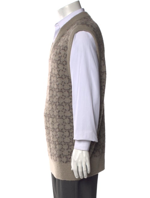 Closed V-Neck Sleeveless Sweater Vest