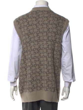 Closed V-Neck Sleeveless Sweater Vest